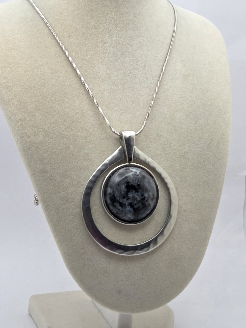 Larvikite Pendant Necklace Silver Tone Hammered Circle Mottled Grey Stone 22"